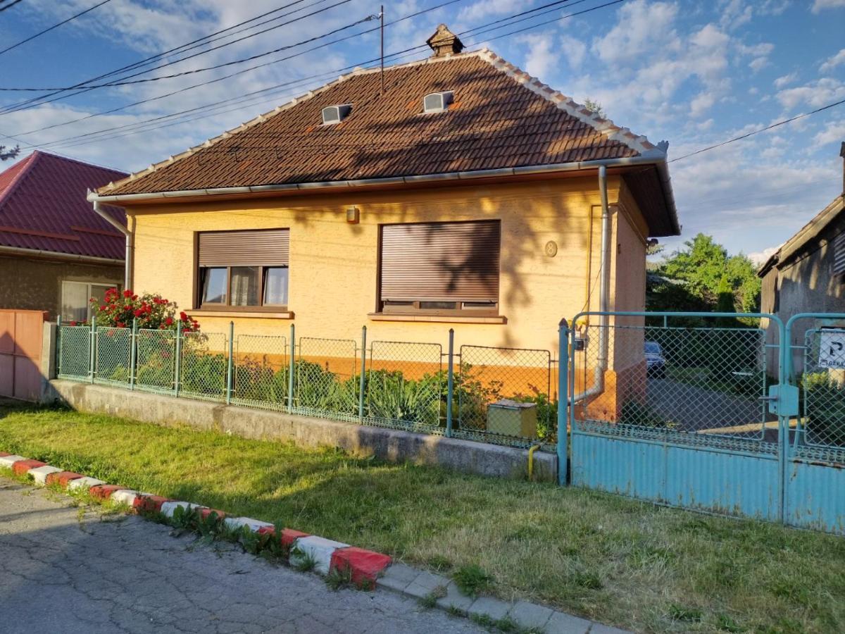 Апартаменты Zadora Haus Сэчеле Экстерьер фото